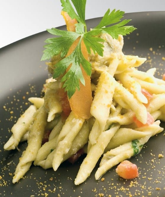 Garganelli con crema di carciofi e bottarga